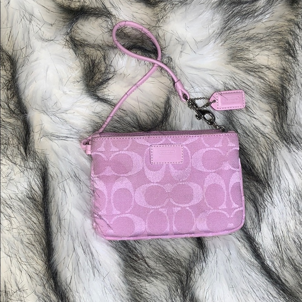 🎀 Coach Wristlet or Wallet in Sweetheart Pink